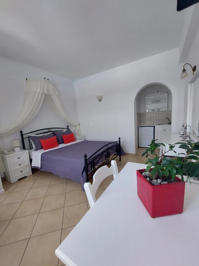 Anthonas Apartments Imerovígli Kültér fotó
