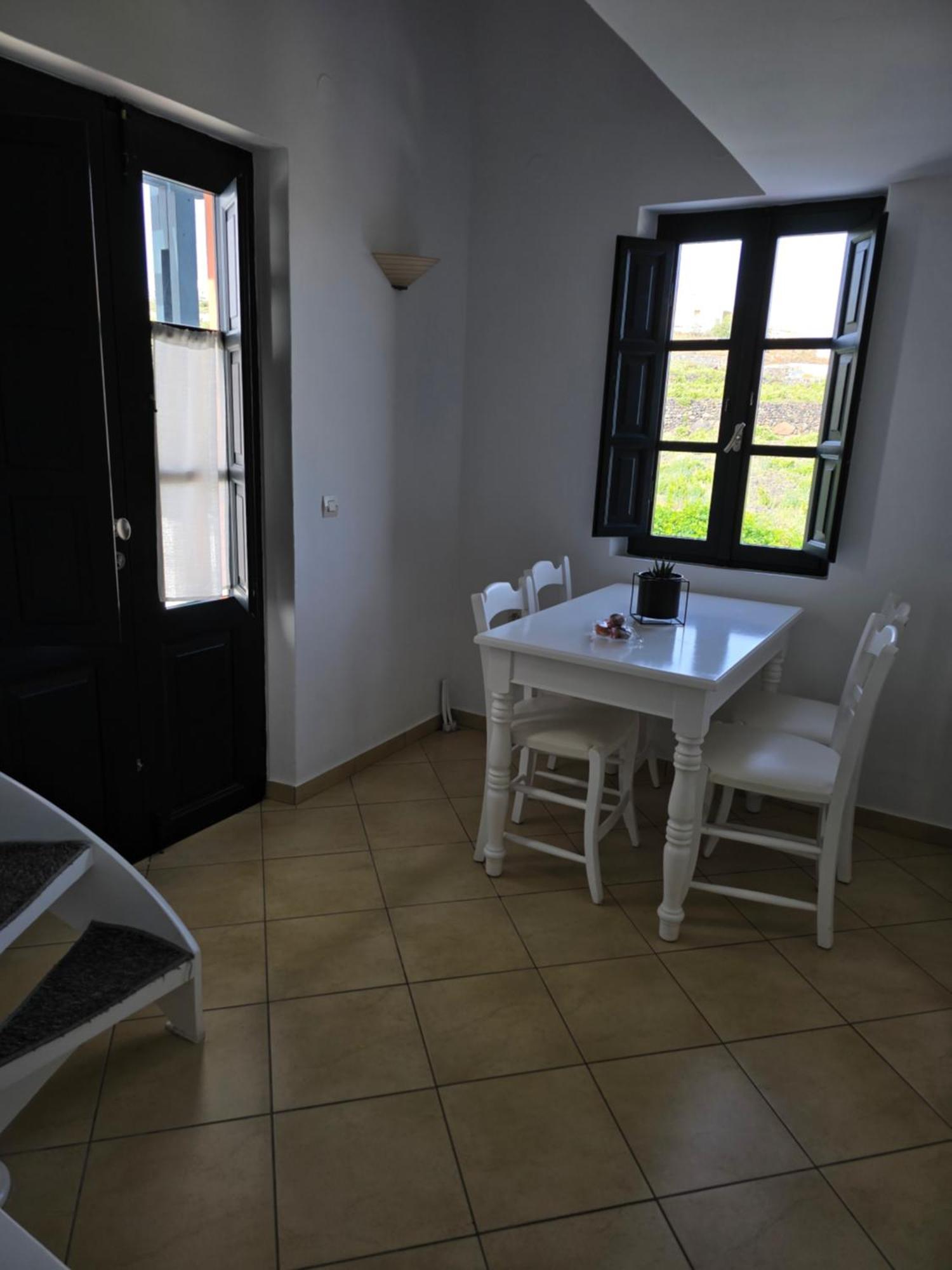 Anthonas Apartments Imerovígli Kültér fotó
